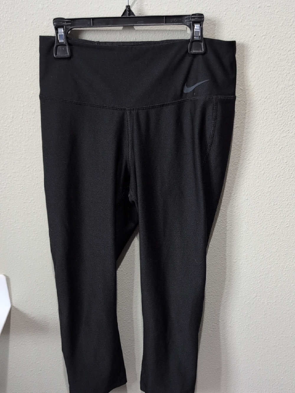 Nike Dri-fit Black Cropped Active Leggings